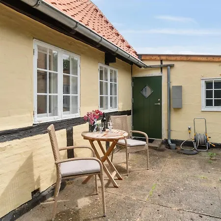 Ode - 100m From The Sea By Interhome *